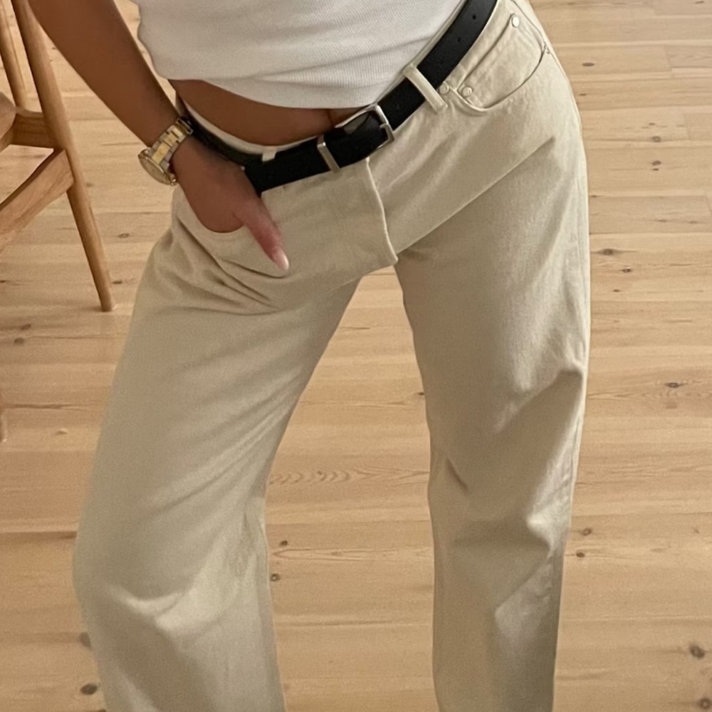 Djerf Avenue Relaxed cream jeans